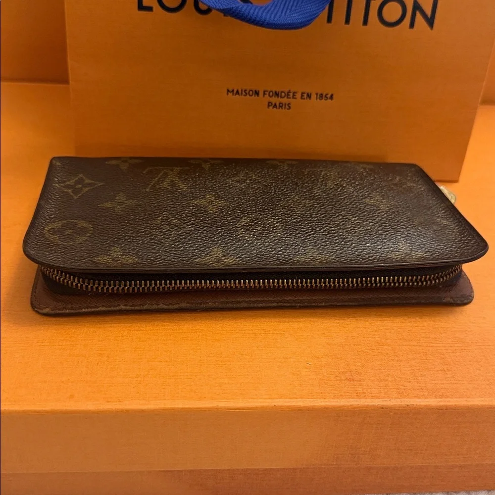 Authentic Louis Vuitton long wallet broken zipper - Picture 5 of 15